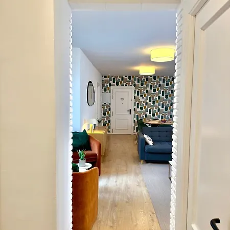 Spacious 3br Center Walk Everywhere Apartment Málaga