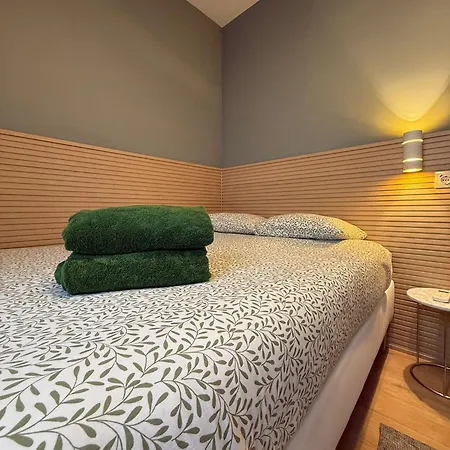 Velvet - 3 Bedroom Center