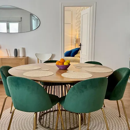 Velvet - 3 Bedroom Center