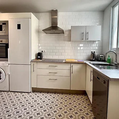 Velvet - 3 Bedroom Center *