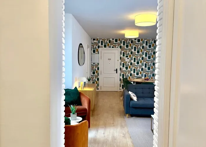 Spacious 3br Center Walk Everywhere Apartment Málaga